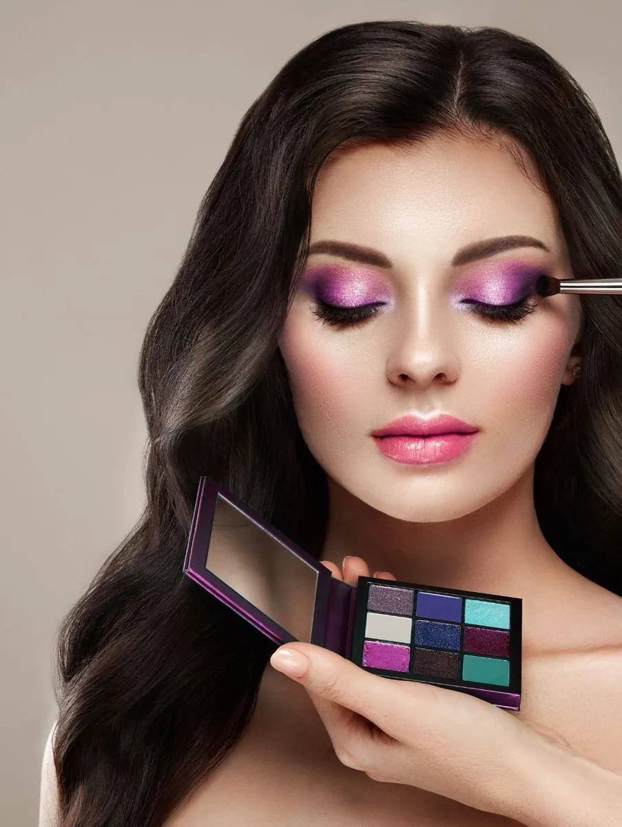 An eye look built from a color palette