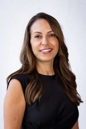 Adriana Campos, Stylist at Salon Oasis Med Spa