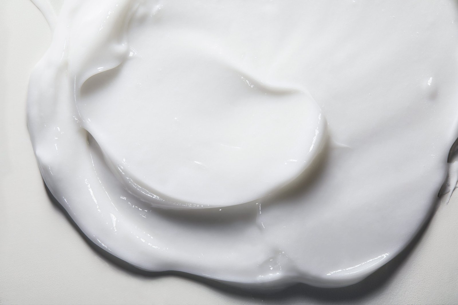 BLENDER SKIN LIGHTENER AND BLENDING CREAM USP 4%